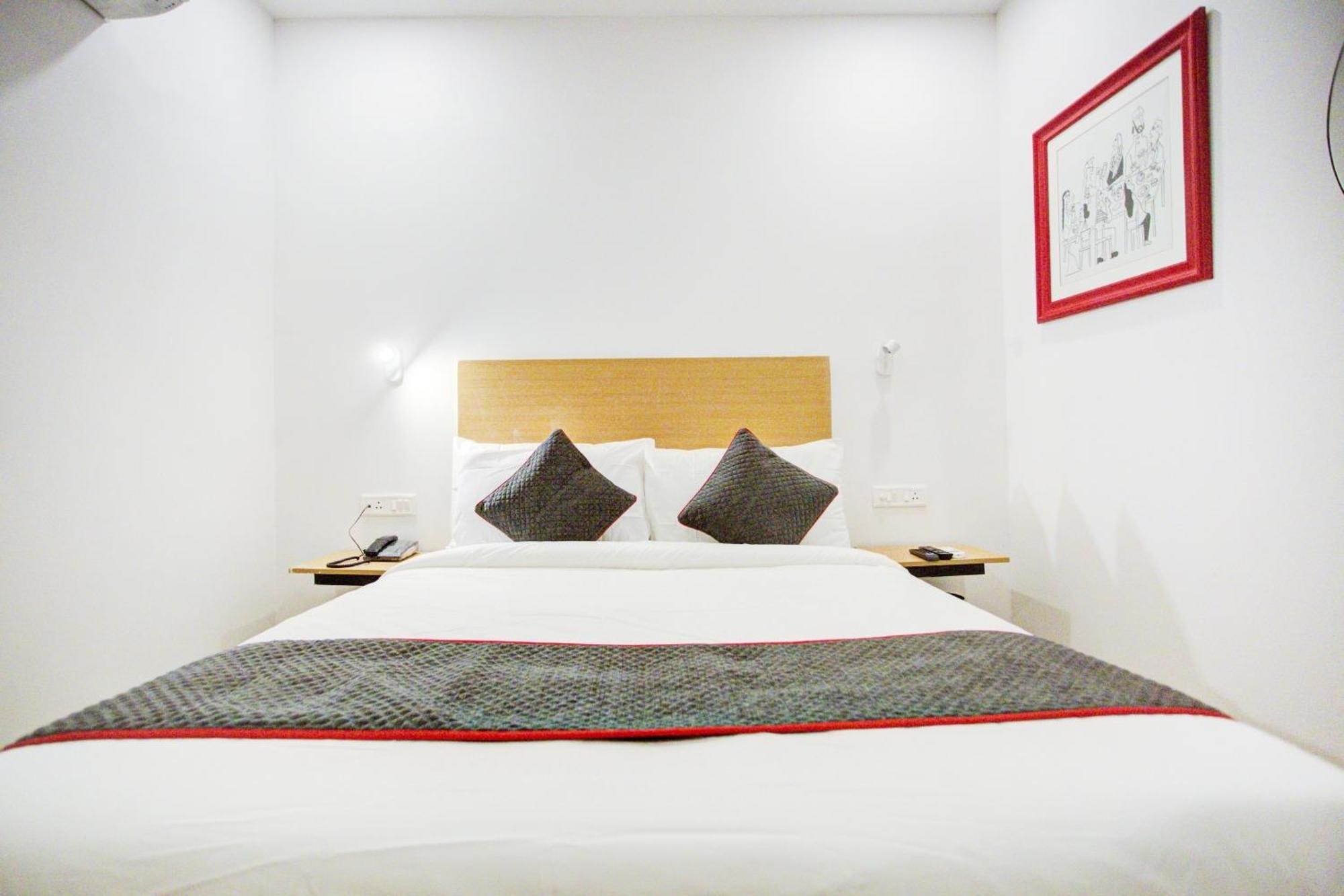 Townhouse Townhouse Atal Chowk Indirapuram Ghaziabad Exteriör bild